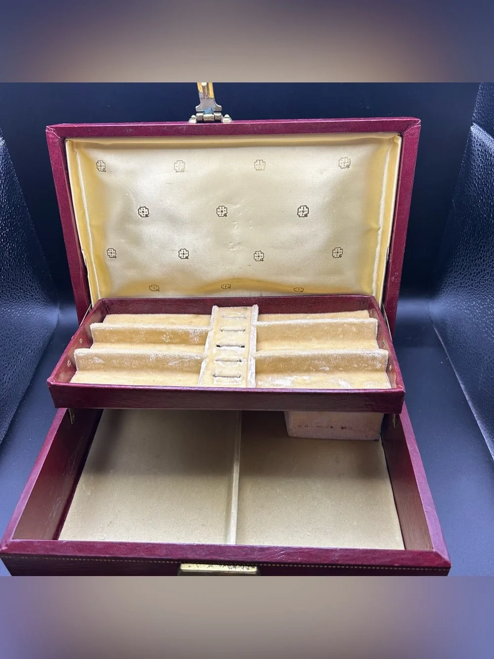 Vintage Mele/Thorens Burgundy & Gold Leatherette Jewelry Music Box. Tested Works